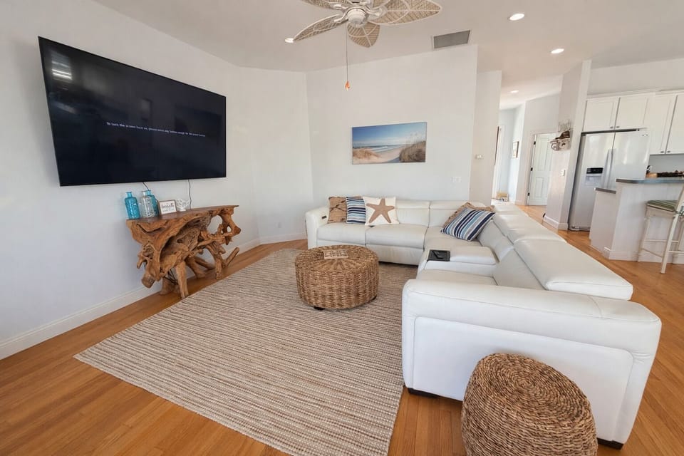 Living room 86 in TV