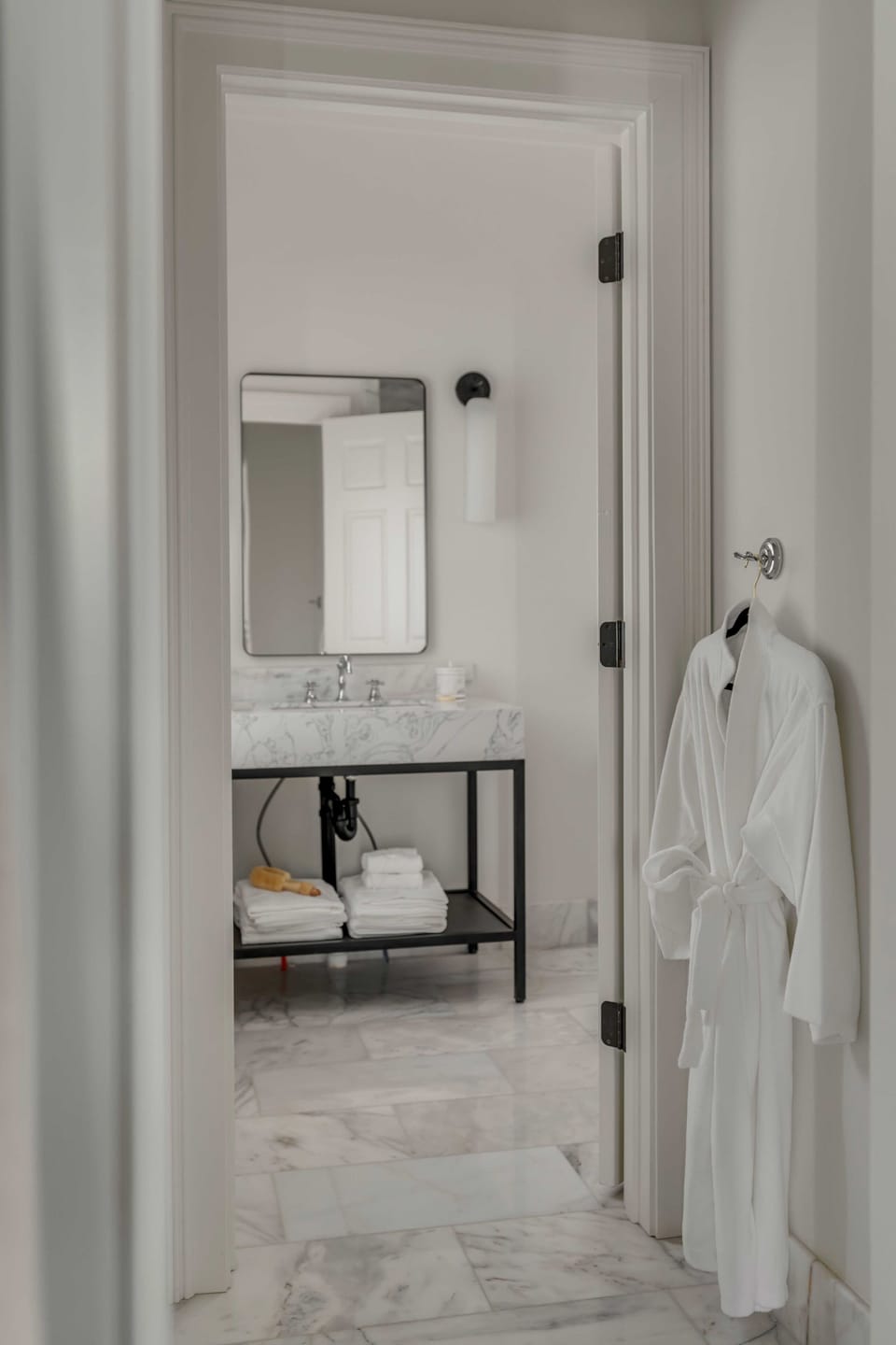 Bathroom 4: Walk-in shower