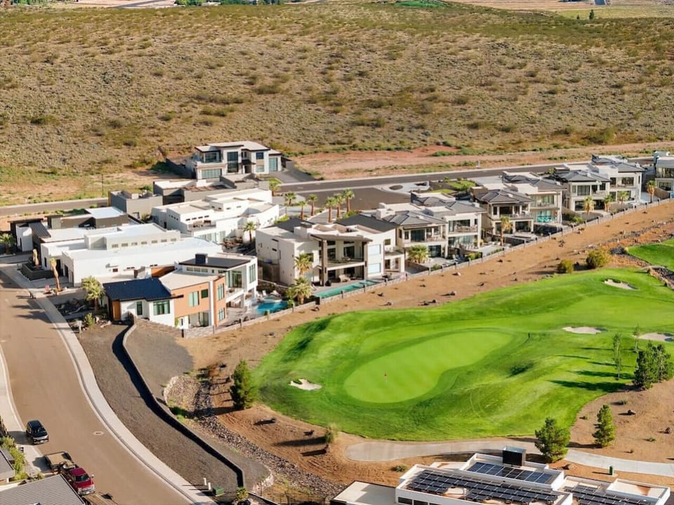 Home Adjacent to Hole 11