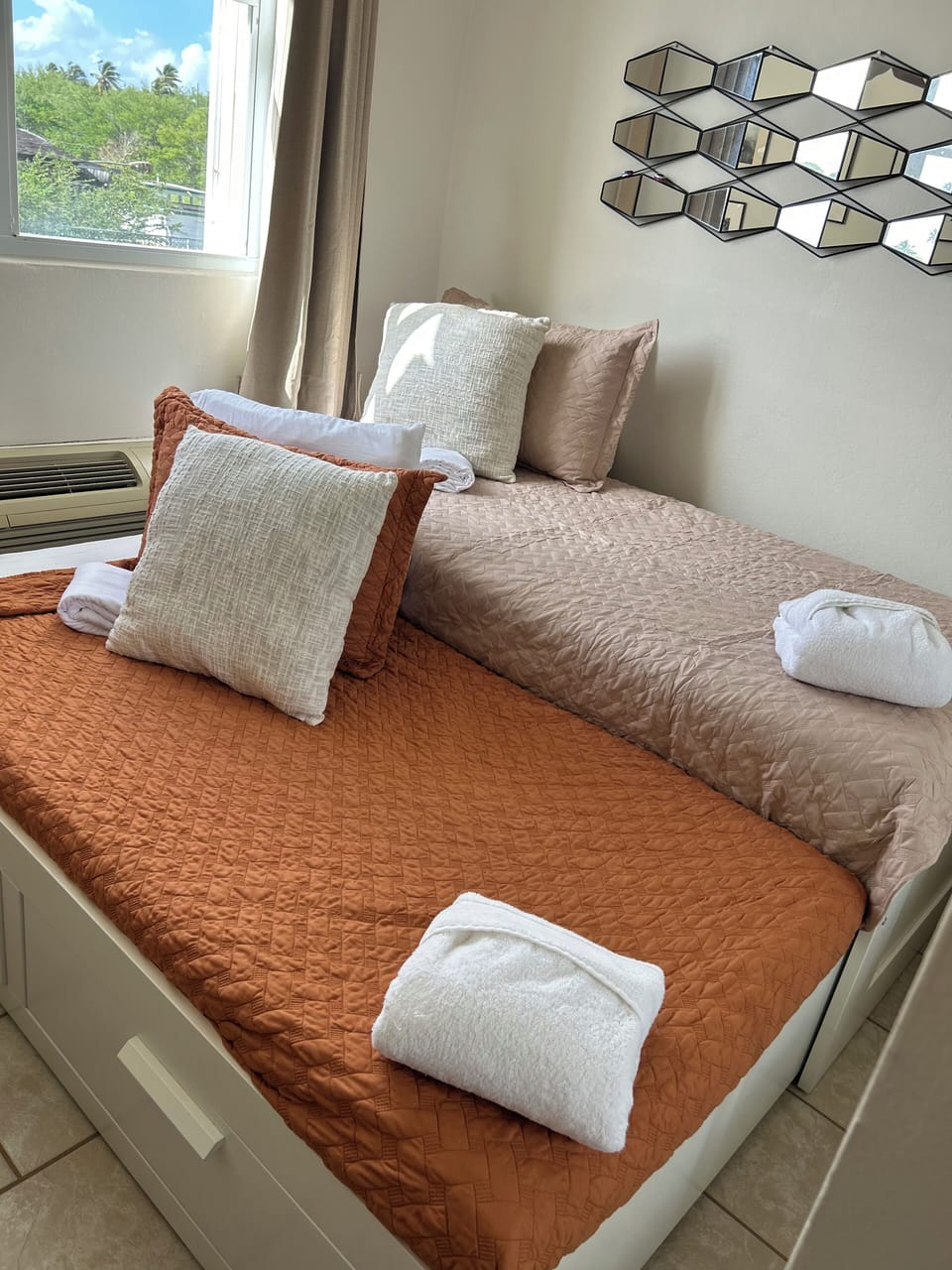 Twin beds with trundle — sleeps 2, perfect for kids.