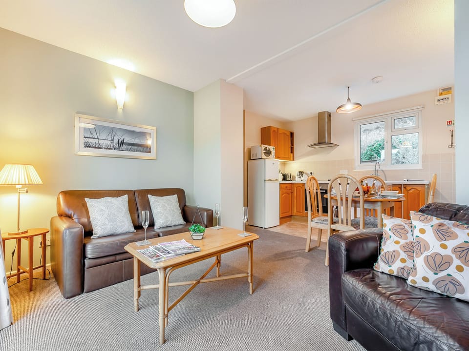 Open plan living space | 12 Mount Brioni - Mount Brioni, Seaton