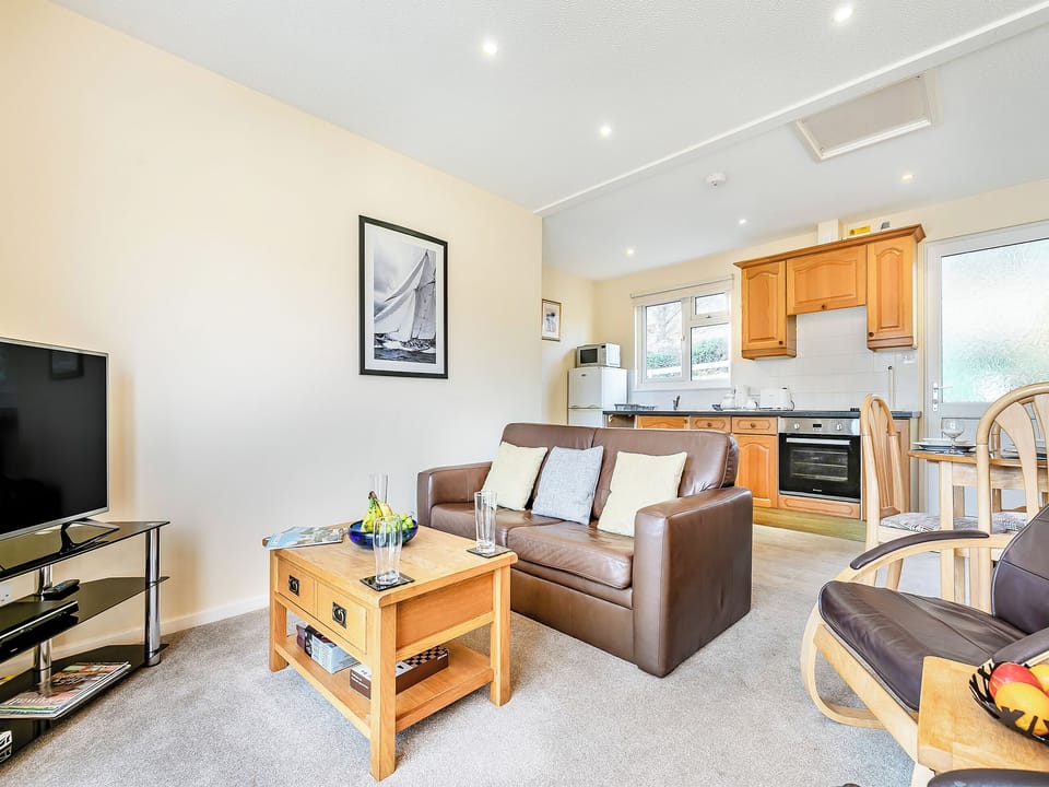 Open plan living space | 14 Mount Brioni - Mount Brioni, Seaton