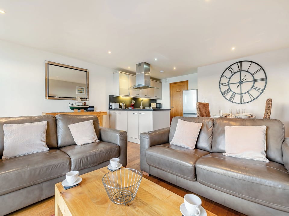 Open plan living space | 25 Mount Brioni - Mount Brioni, Seaton