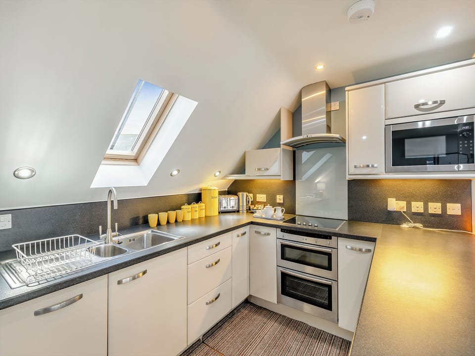 Kitchen area | 22 Mount Brioni - Mount Brioni, Seaton