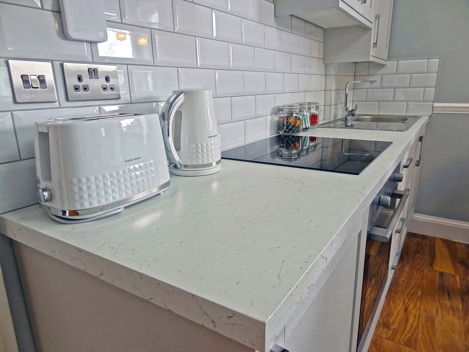 Kitchen | Sea Coast - Seaside Llandudno, Llandudno