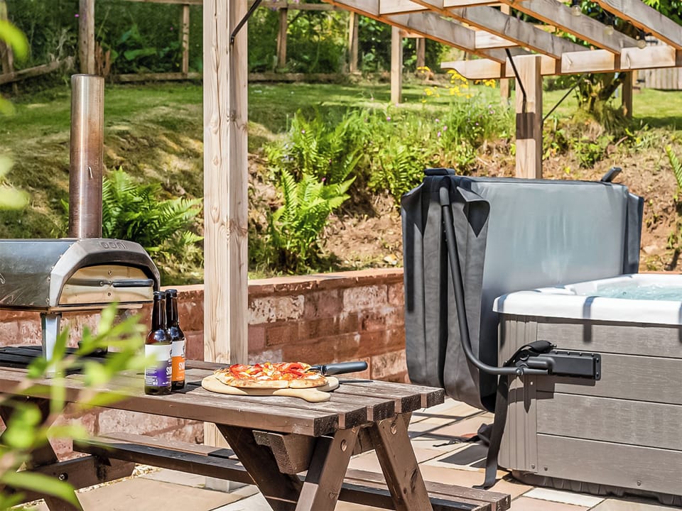 Sitting-out-area | Laundry Cottage - Drumlanrig Castle, Thornhill, near Dumfries