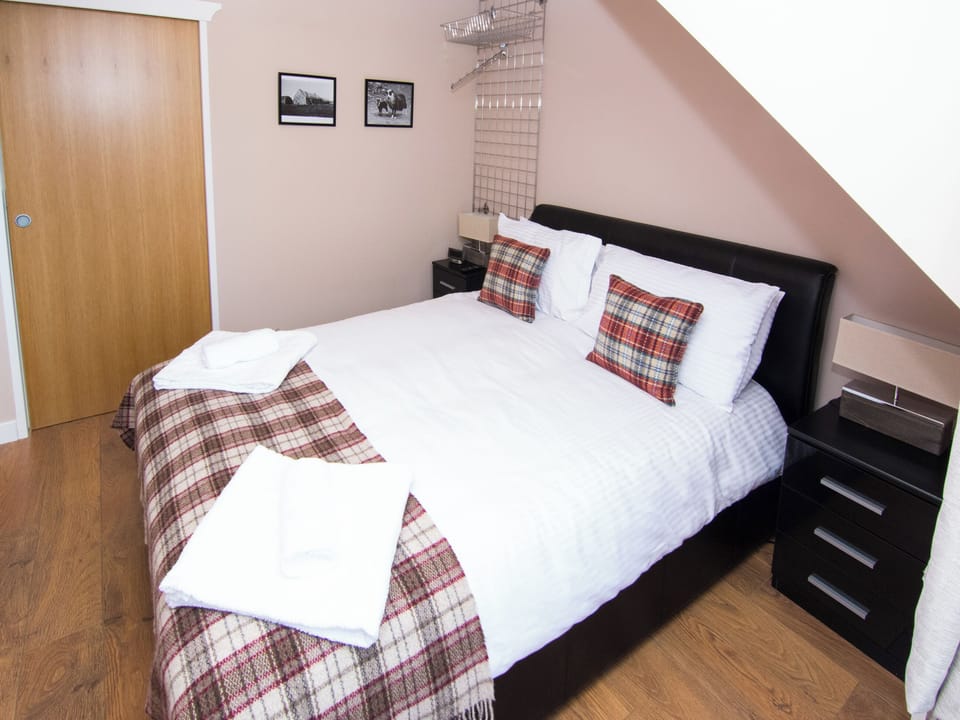Double bedroom | St. Ninian&rsquo;s - Nort Bode Apartments, Lerwick
