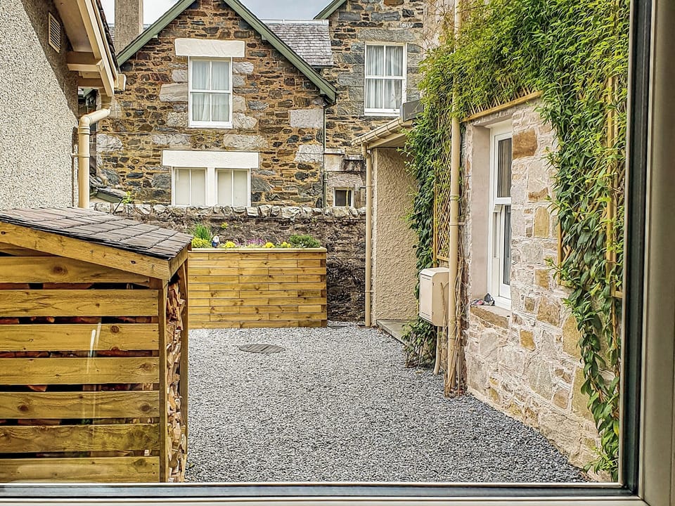 Exterior | Oakbank Servant&rsquo;s Quarters - Pitlochry Self Catering, Pitlochry