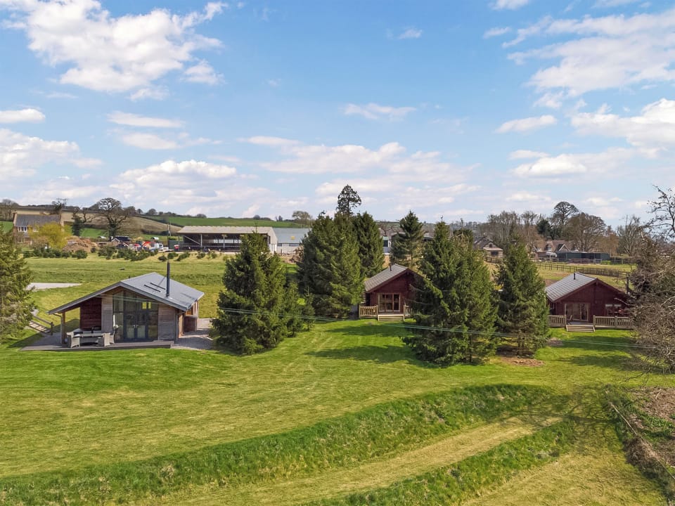Setting | Rawlsbury Lodge - Brewery Farm Lodges, Ansty, near Dorchester