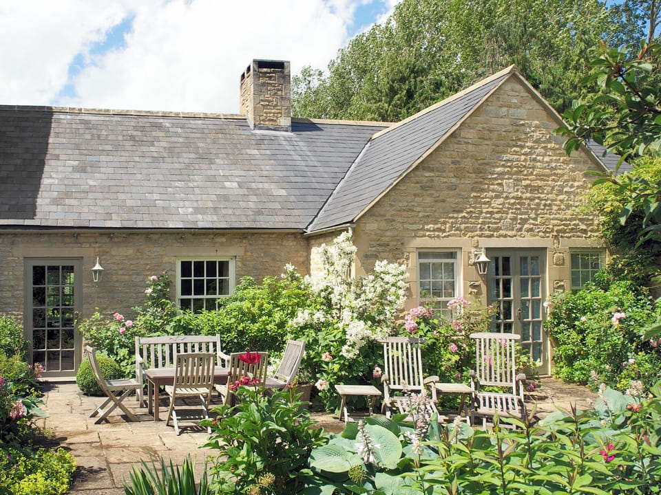 Lovely rear garden | Weir House - Bruern Holiday Cottages, Bruern, near Chipping Norton