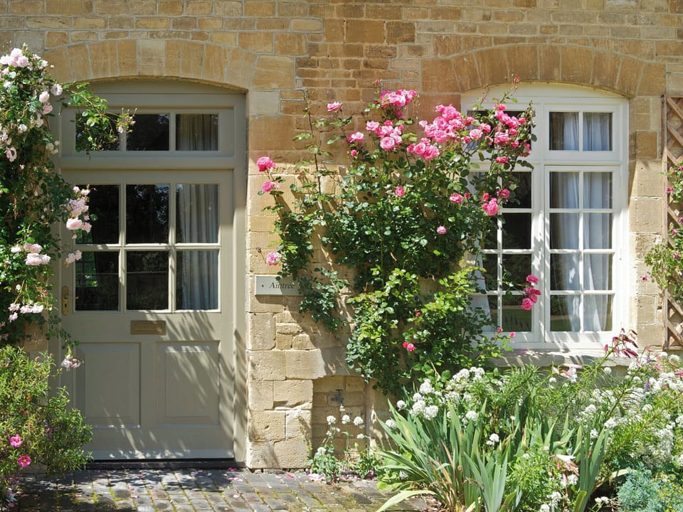 Charming front entrance | Aintree - Bruern Holiday Cottages, Bruern, near Chipping Norton
