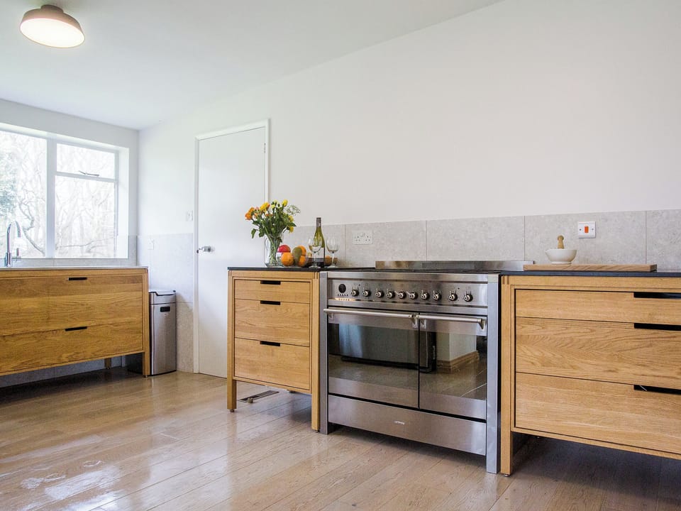 Well equipped kitchen | Invershin, Thorpeness, near Aldeburgh