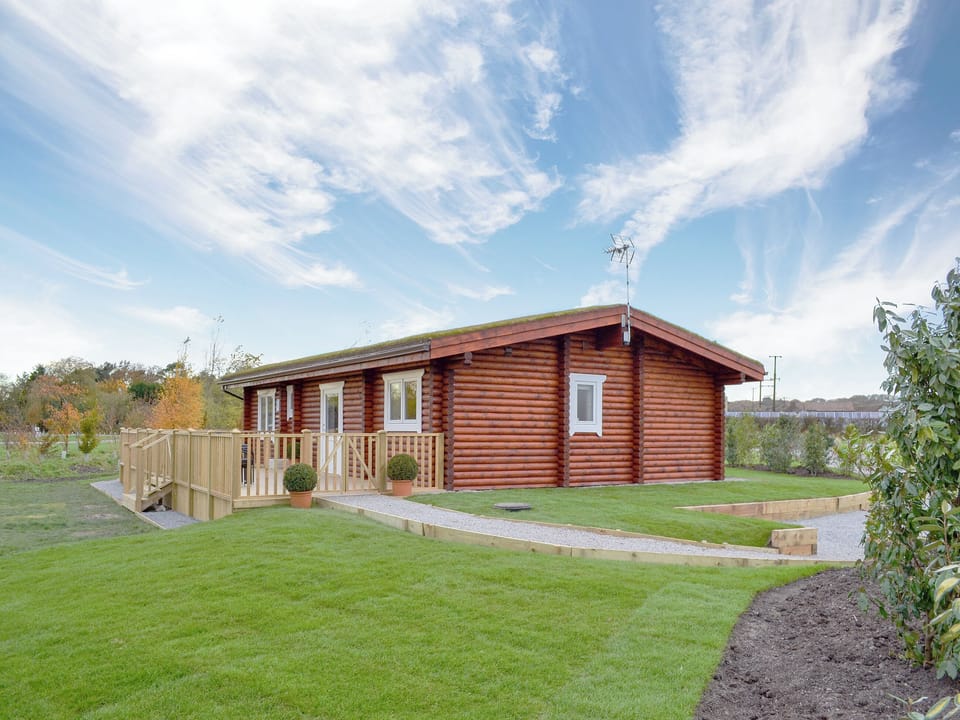 Superb Nordic pine log cabins | Teal Lodge - Mackinder Farms, Brayton, Selby