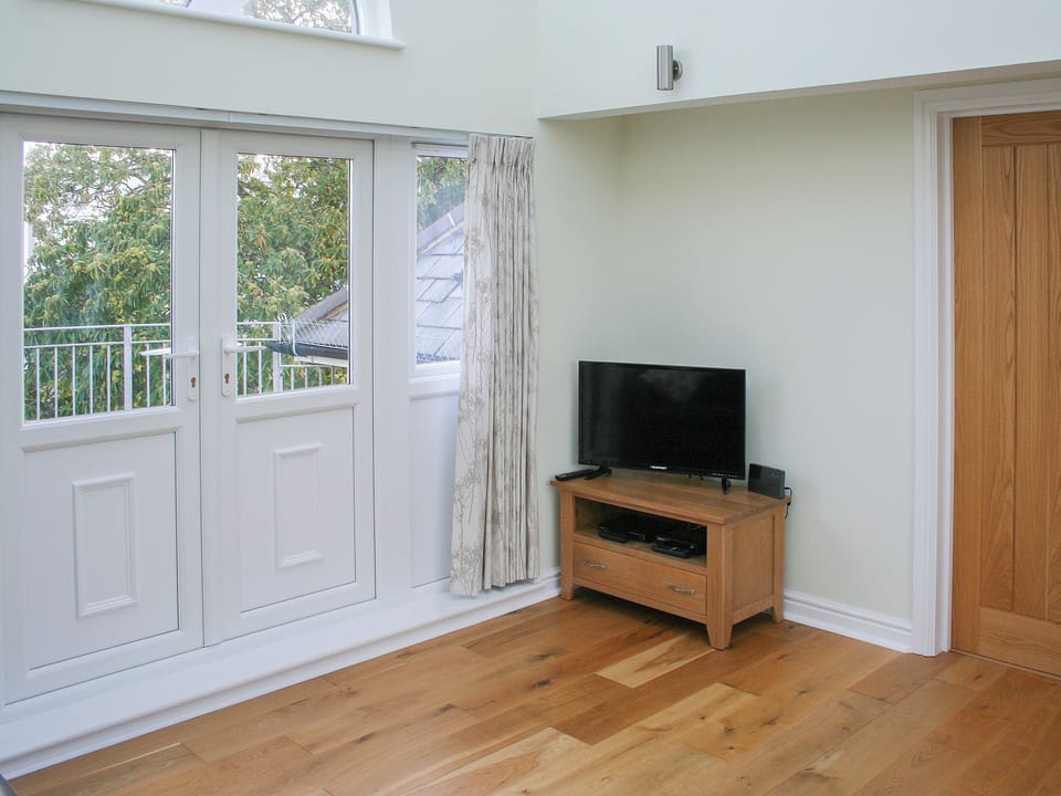 Wonderful wooden floors throughout | Highlands Apartment 4 - The Highlands, Shanklin