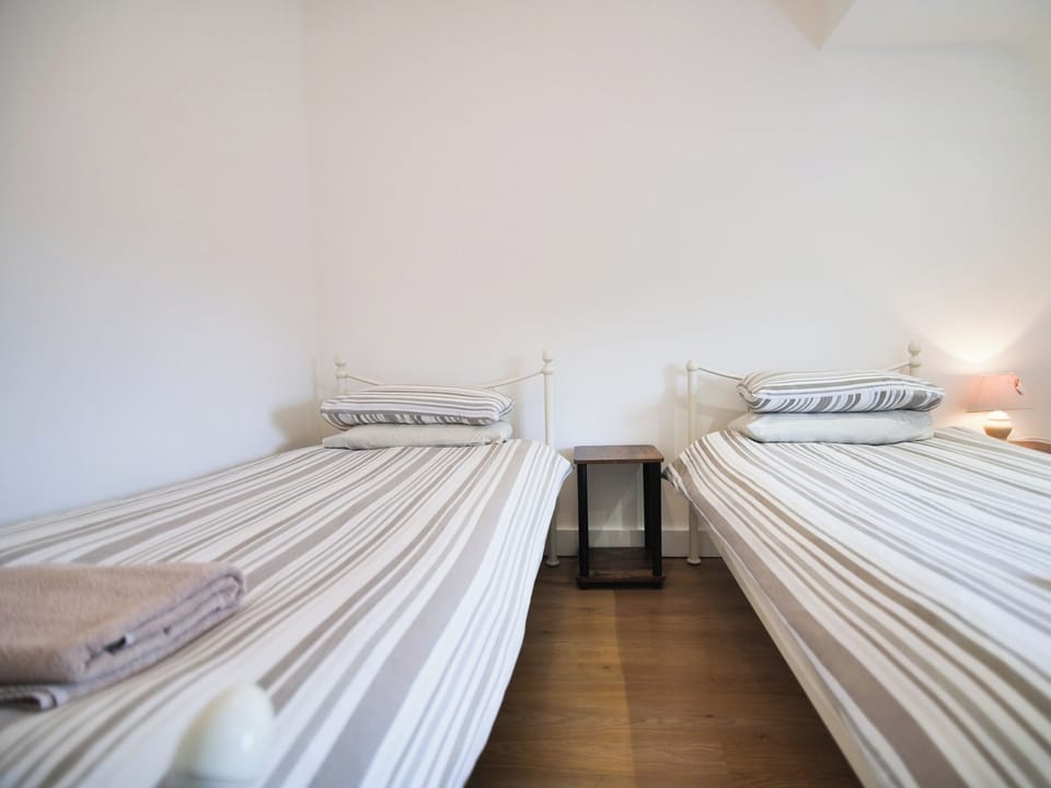 Twin bedroom | Murton Grange - Cottage 6 - Murton Grange , Murton, near York