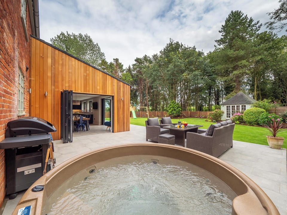 Hot tub | Broad House, Dilham, near North Walsham