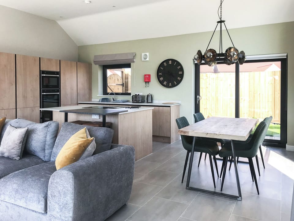 Open plan living space | Water Lily Cottage - Ashlin Farm Barns, Dunholme, near Lincoln