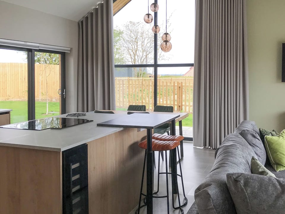 Open plan living space | Dragonfly Cottage - Ashlin Farm Barns, Dunholme, near Lincoln