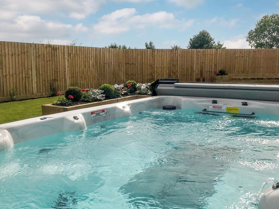 Hot tub | Chestnut House - Ashlin Farm Barns, Dunholme, near Lincoln
