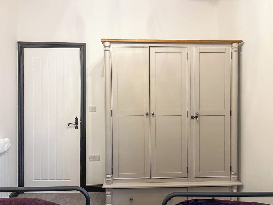 Twin bedroom | Coachmans Cottage, Settle