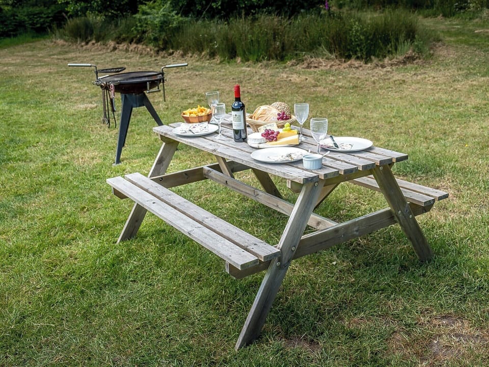 Outdoor eating area | Tent 1 Deerland - Manor Farm, Hooke, near Beaminster