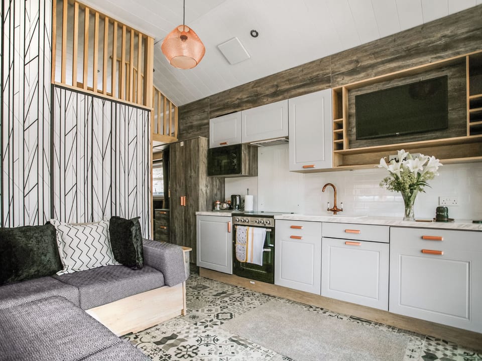 Open plan living space | Hillside Lodge - Cae Llwyn, Rhayader and the Elan Valley