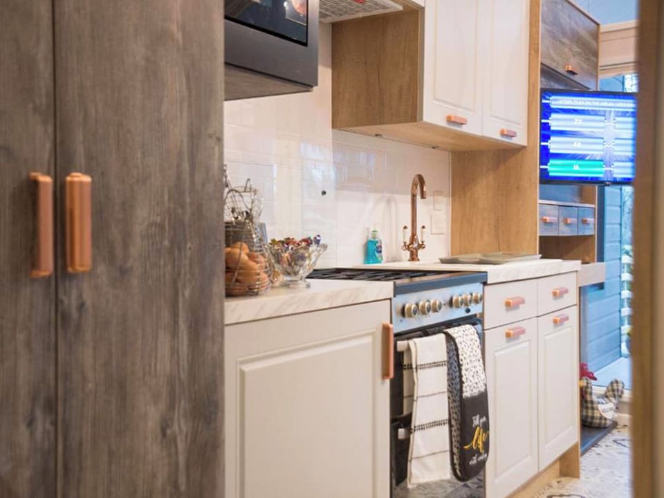 Open plan living space | Oak Tree view - Cae Llwyn, Rhayader and the Elan Valley