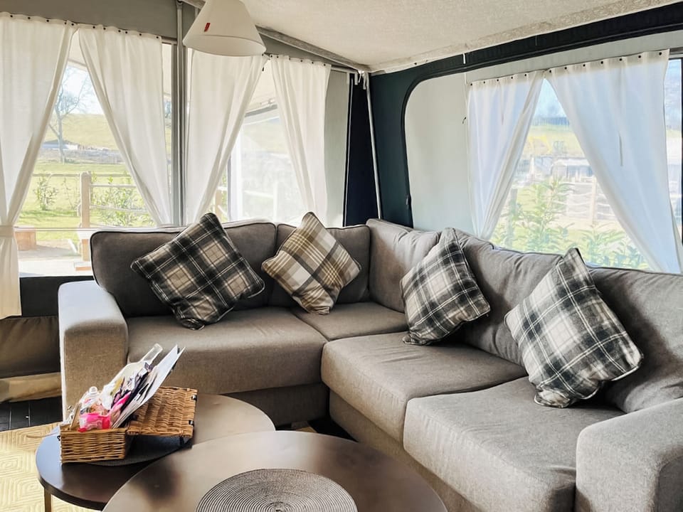 Double bedroom | Kingfisher - Cae Llwyn, Rhayader and the Elan Valley