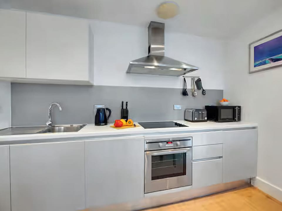 Kitchen | Monument Apartments, Newcastle Upon Tyne