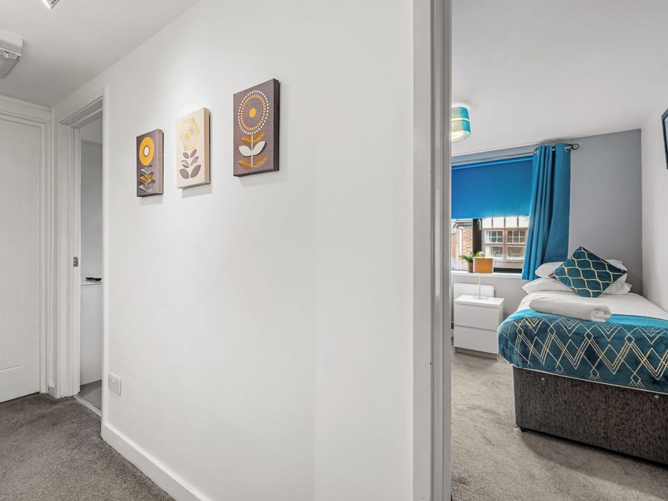 Twin bedroom | Ouseburn Apartment, Tyne and Wear