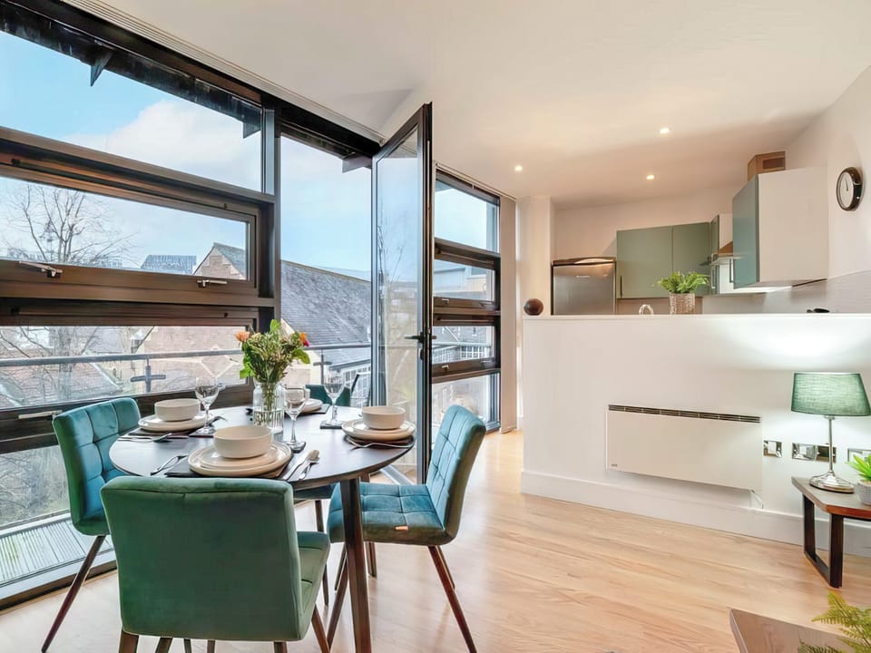 Open plan living space | Friarsgate Apartments, Newcastle Upon Tyne