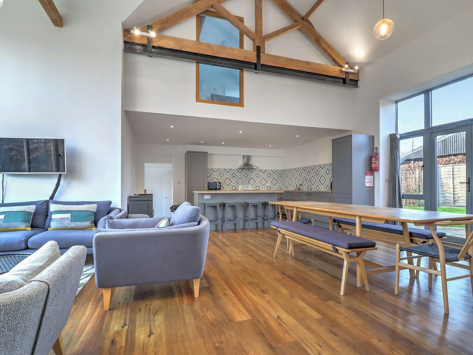 Open plan living space | Gambledown Farm - The Hay Barn - Gambledown Farm Safari Tents, Romsey