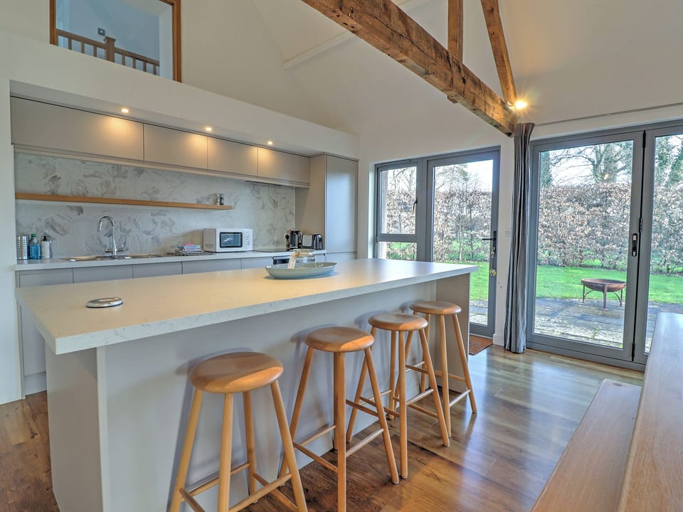 Kitchen area | Gambledown Farm - The Cart Shed - Gambledown Farm Safari Tents, Romsey