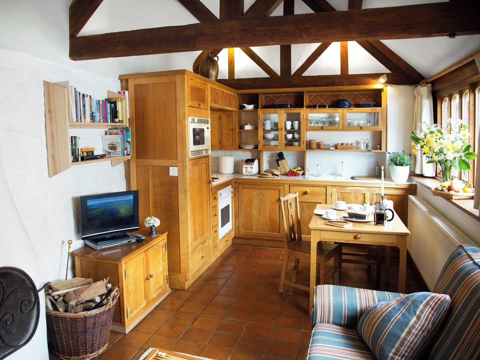 Open plan living space | Beechnut Cottage - Heath Farm Holiday Cottages, Swerford, near Chipping Norton