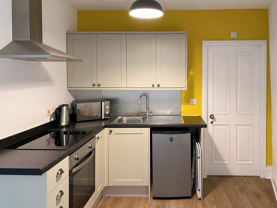 Kitchen | The Firemans House - Lowes Mill Cottages at Torr Vale Mill, New Mills