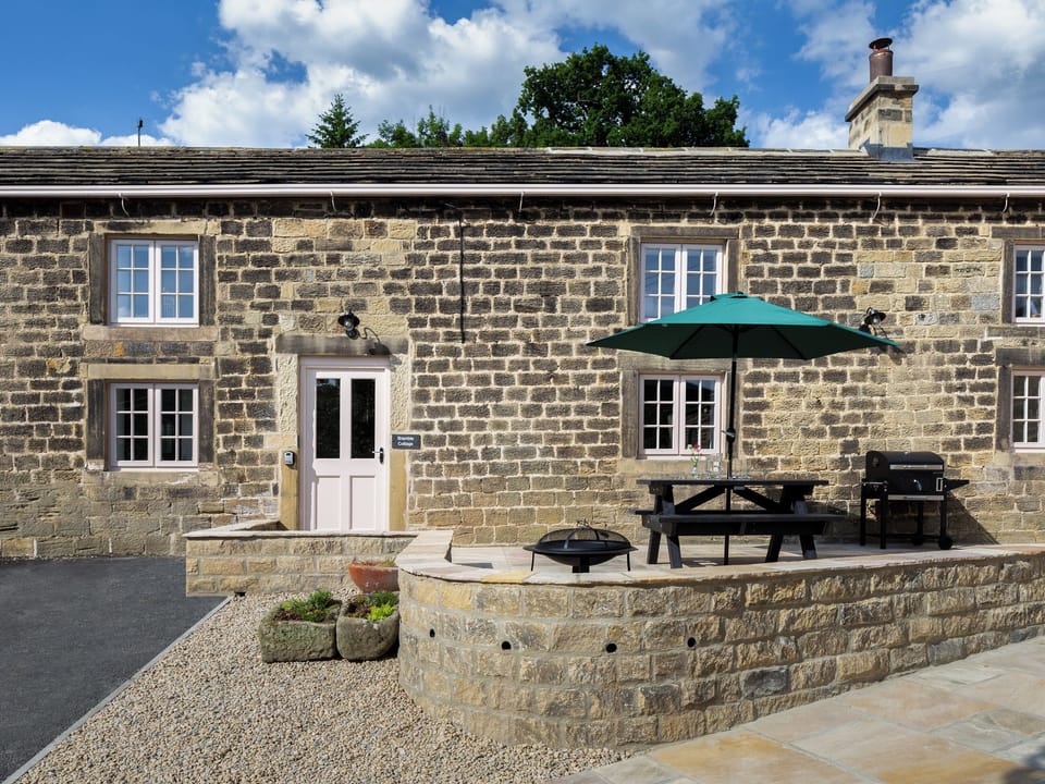 Exterior | Bramble Cottage - Harewood Holidays, Harewood, near Leeds