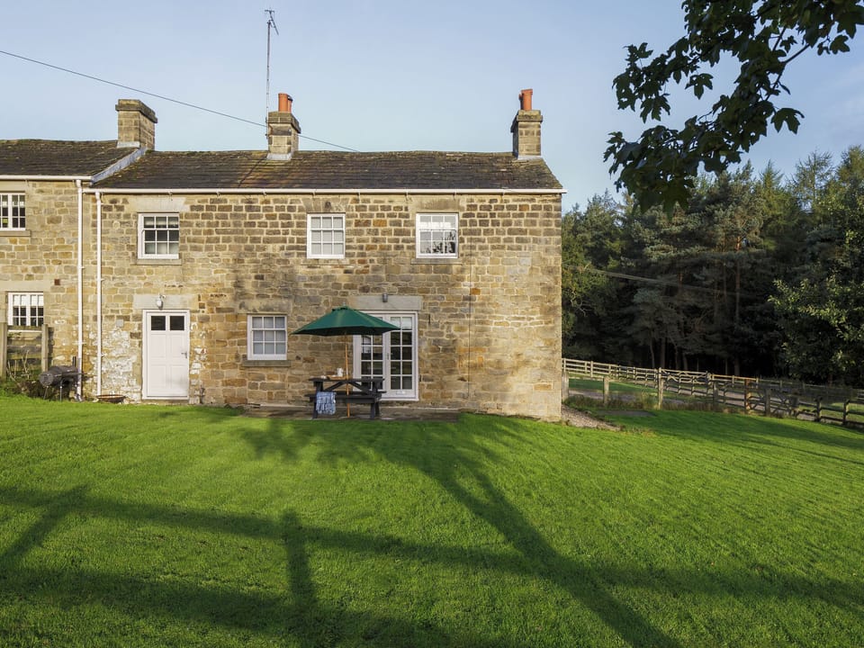 Exterior | Carr House - Harewood Holidays, Harewood, near Leeds