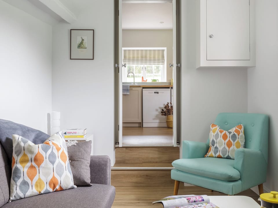 Snug | Thyme Cottage - Harewood Holidays, Harewood, near Leeds