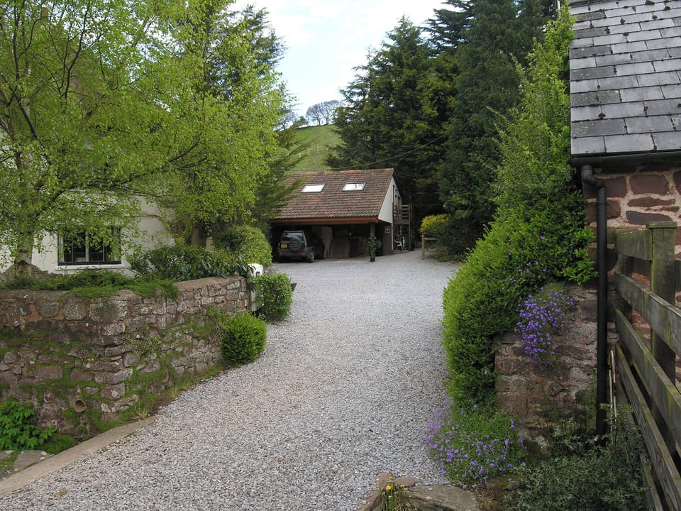 Parking | Bilbrook - Duddings Country Cottages, Timberscombe, near Minehead