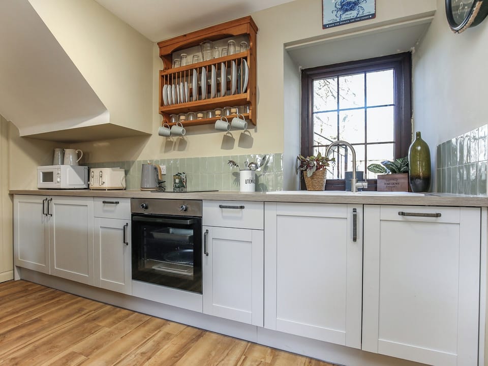 Kitchen | Beadnell Bay Cottage - Town Farm Cottages, Beadnell