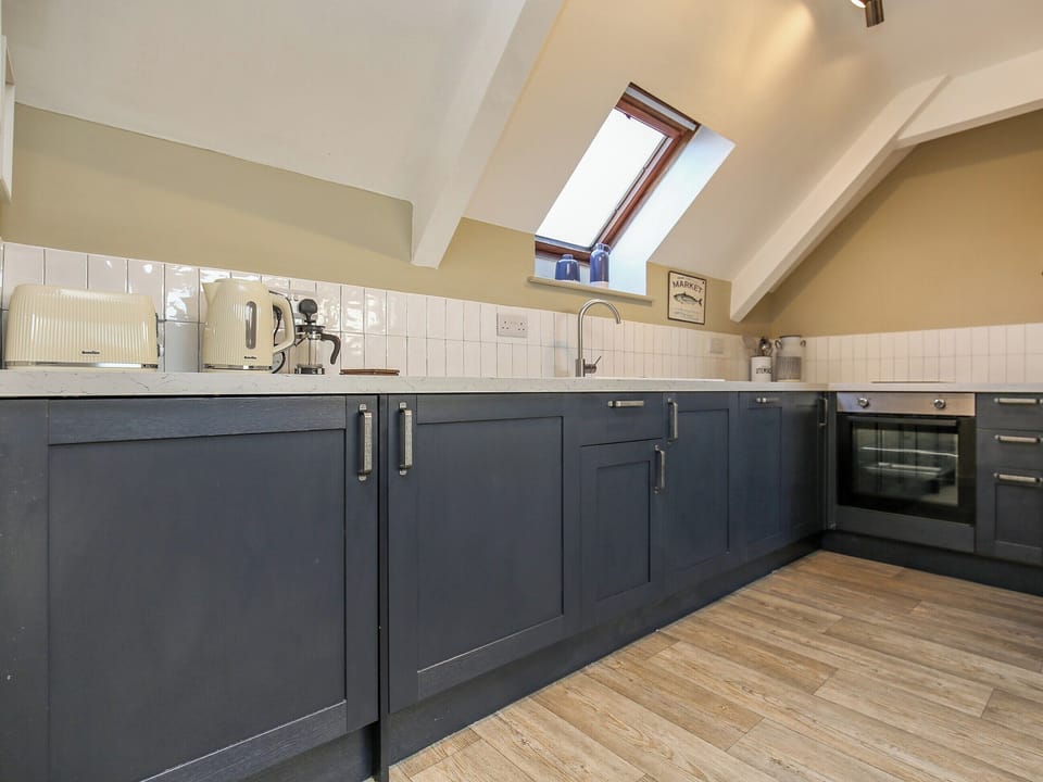 Kitchen | The Hayloft - Town Farm Cottages, Beadnell