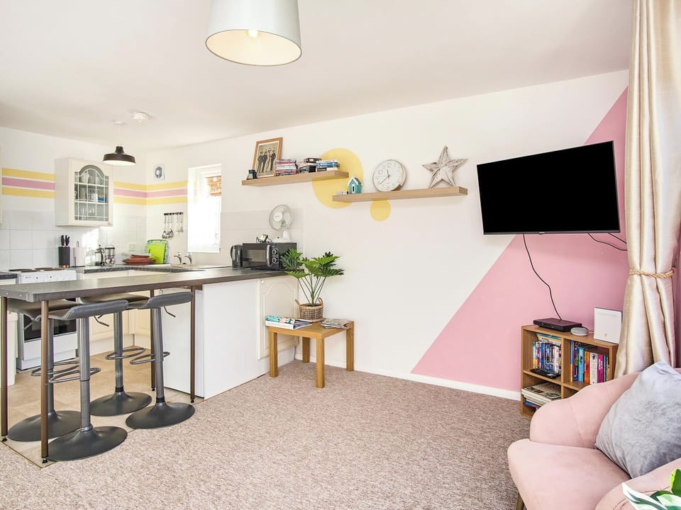 Open plan living space | Sandown on The Creek, Wootton Bridge, near Ryde