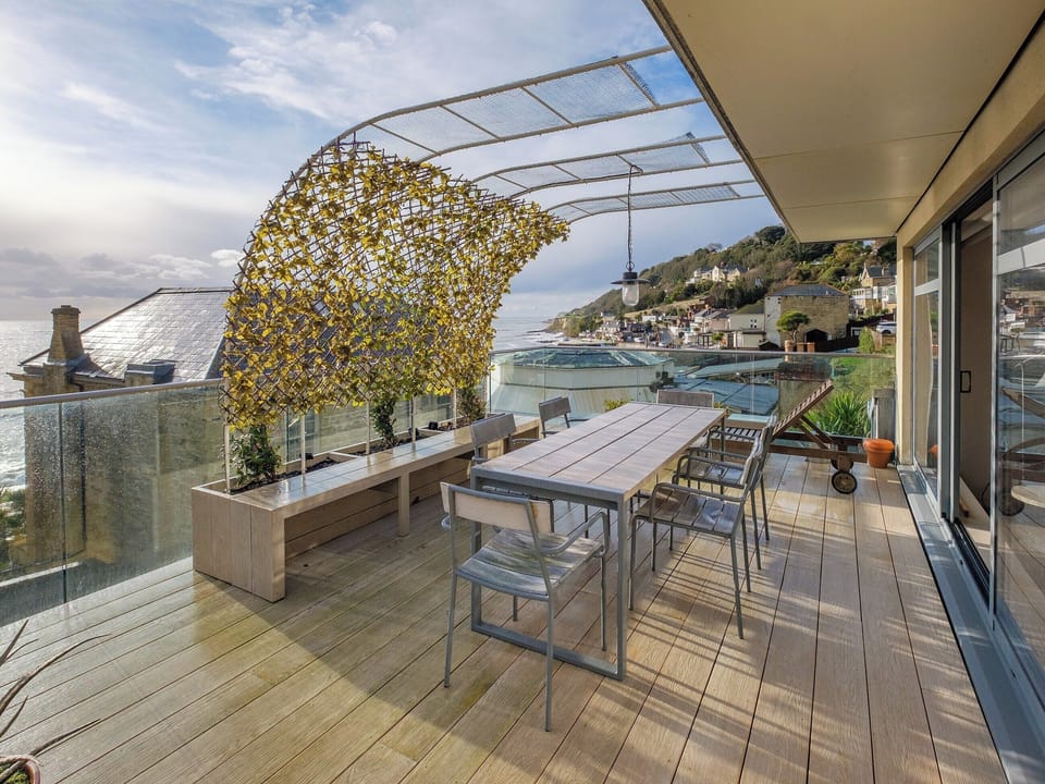 Outdoor eating area | The Beach House, Ventnor
