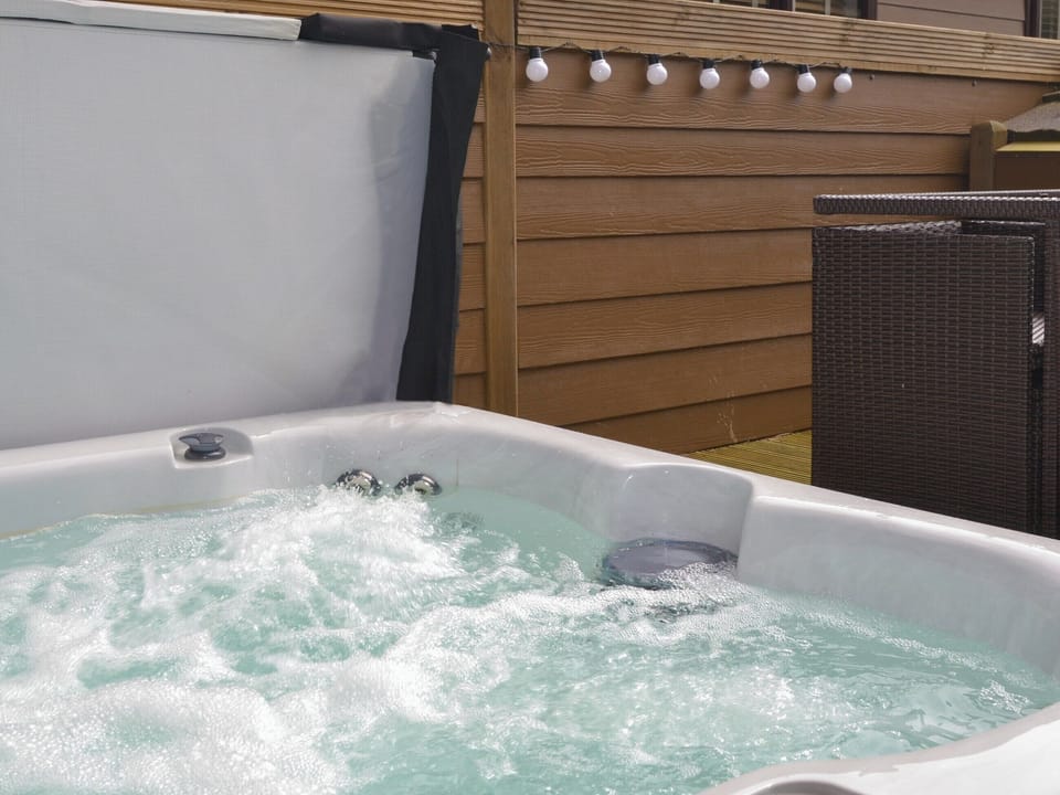 Hot tub | Tawitawoo Lodge - Felmoor Park, Felton, near Morpeth