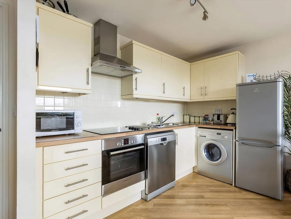 Open plan living space | Bay Retreat, Poole