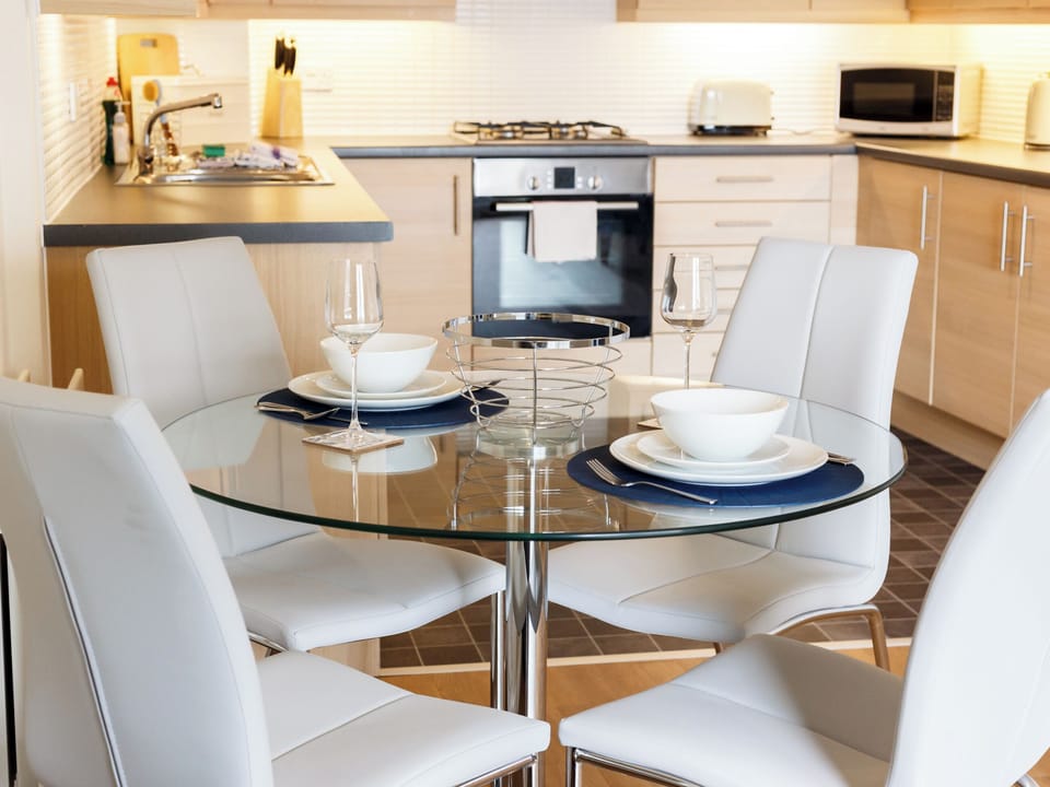 Dining Area | Coxswain&rsquo;s Cabin, Poole