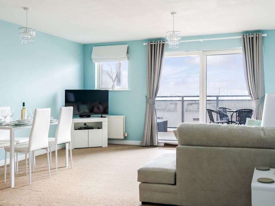 Open plan living space | Ocean Breeze, Poole