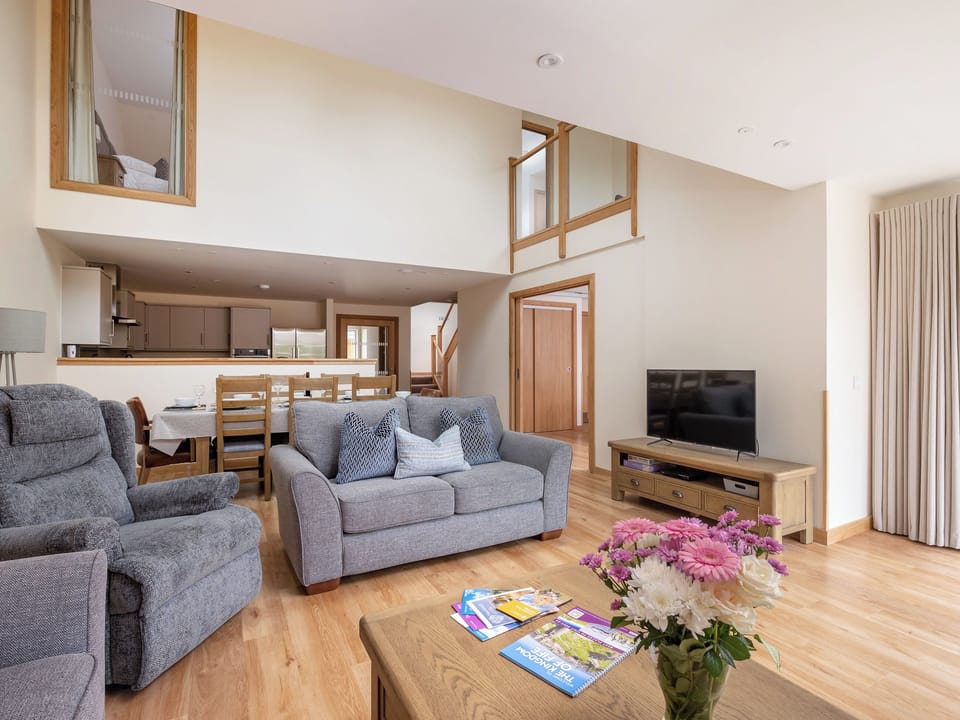 Living area | Lundin Lodge - Homelands, Lundin Links