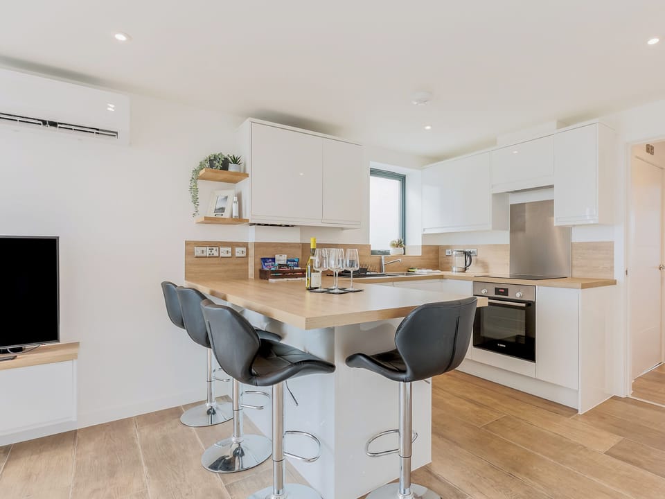 Kitchen/diner | Rise and Shine, Southbourne, near Christchurch