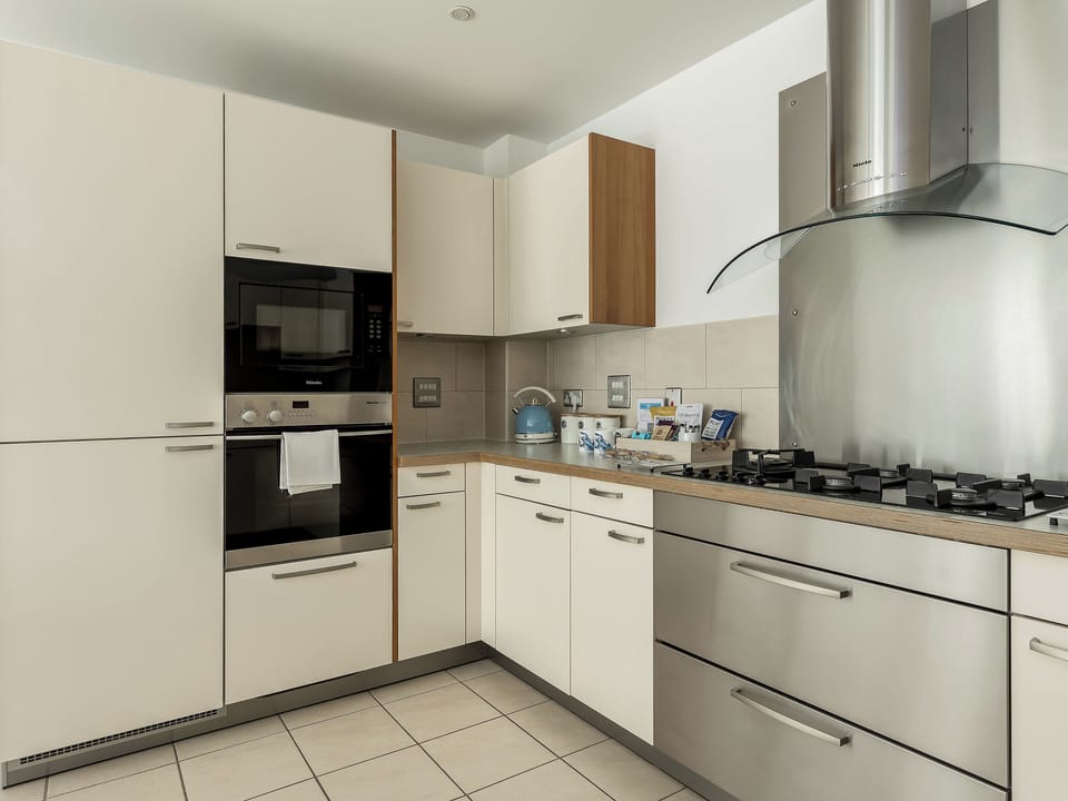Kitchen area | Isle Be Back, Poole